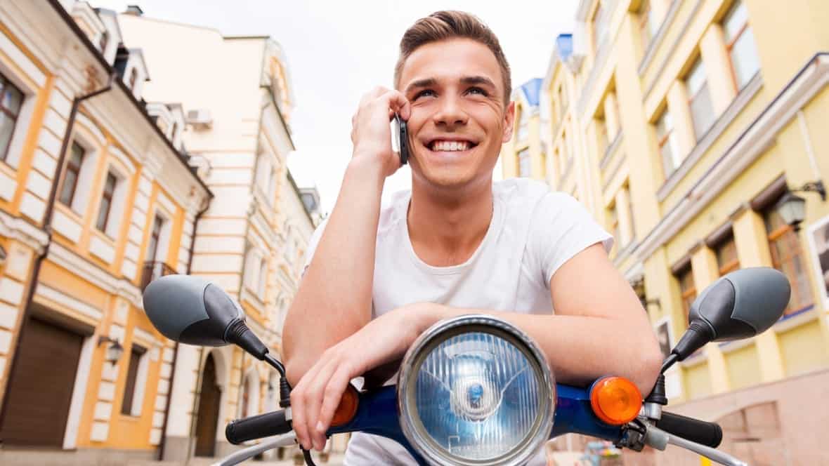 5 Ways To Get A Pisces Man To Text And Call You First